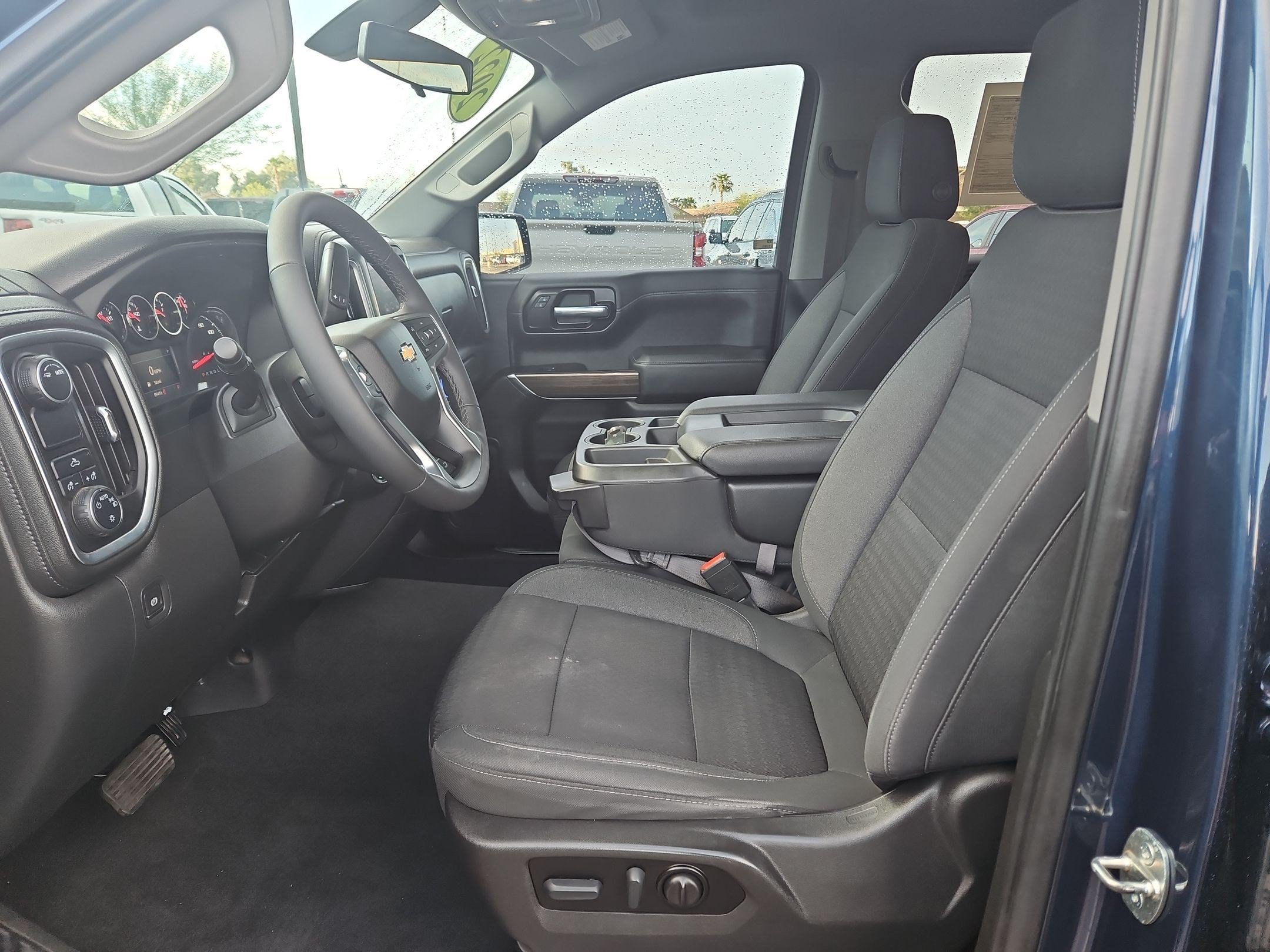 2022 Chevrolet Silverado 1500 Limited LT - Photo 24