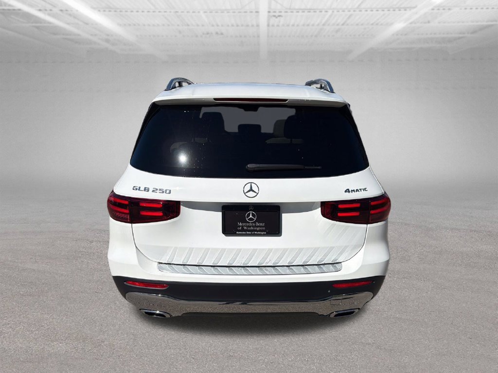 New 2026 Polar White Mercedes-Benz GLB 250 image 6