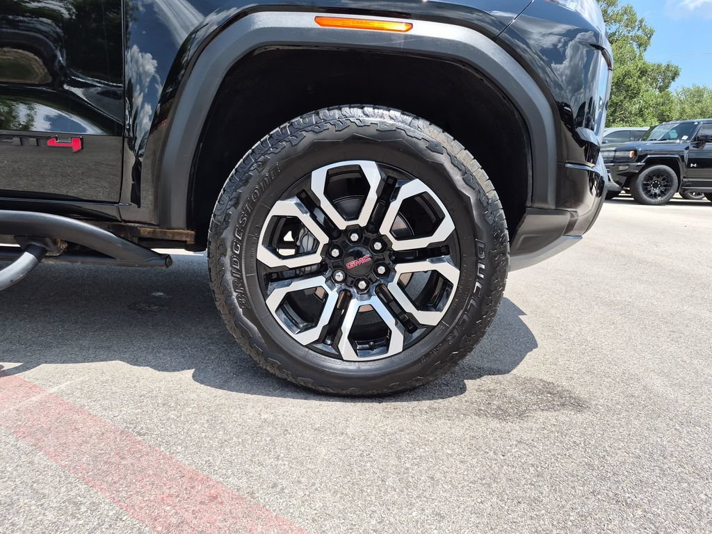 Used 2025 Onyx Black GMC AT4 image 18