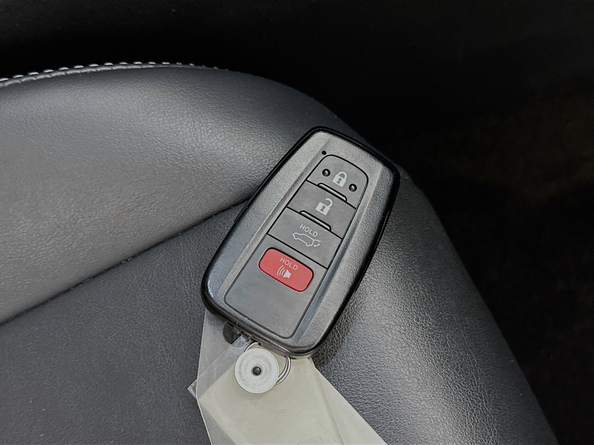 Used 2021 Magnetic Gray Metallic Toyota XLE Premium image 33