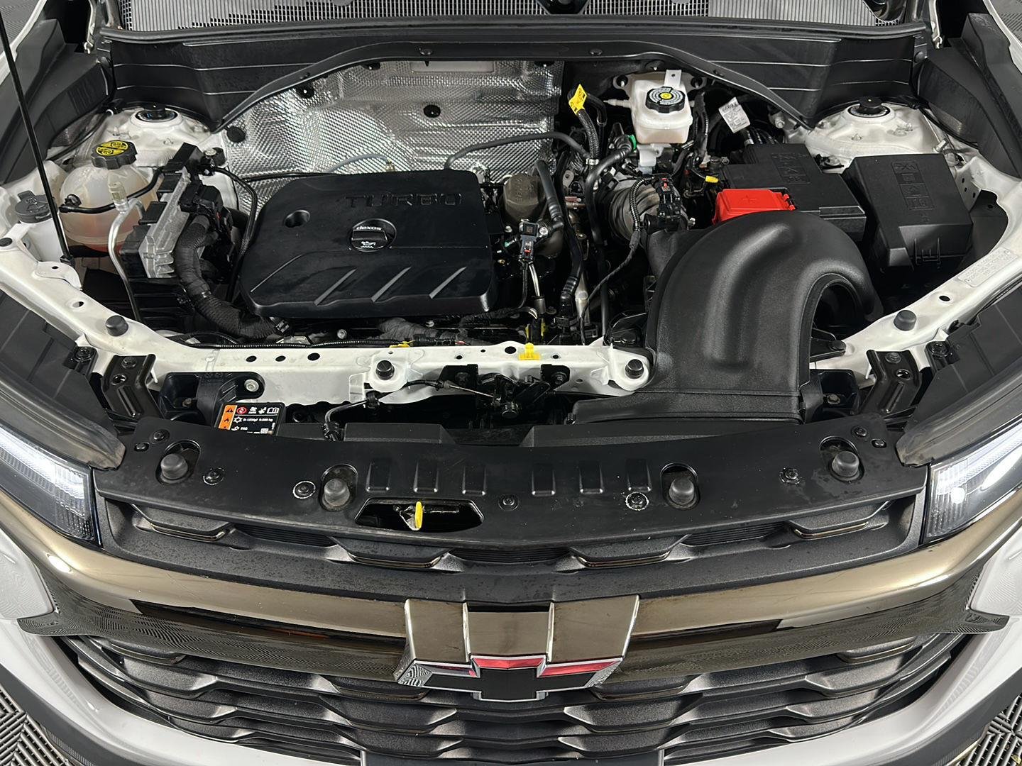 Used 2024 Summit White Chevrolet ACTIV image 3
