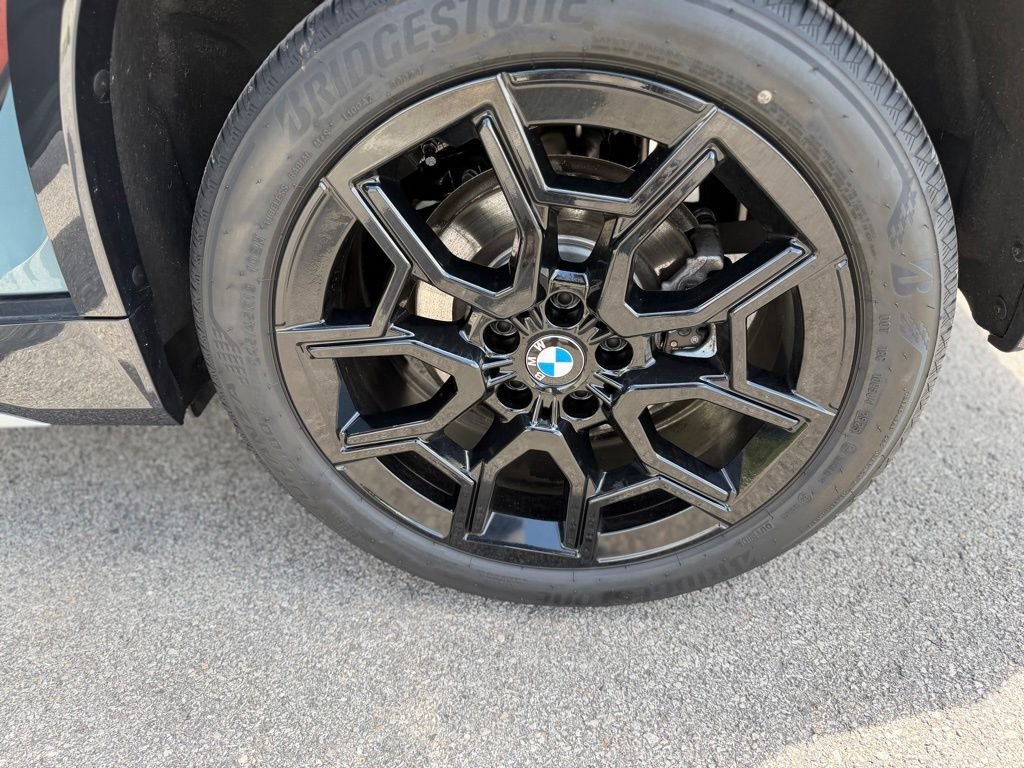 Used 2026 Green BMW xDrive28i image 7