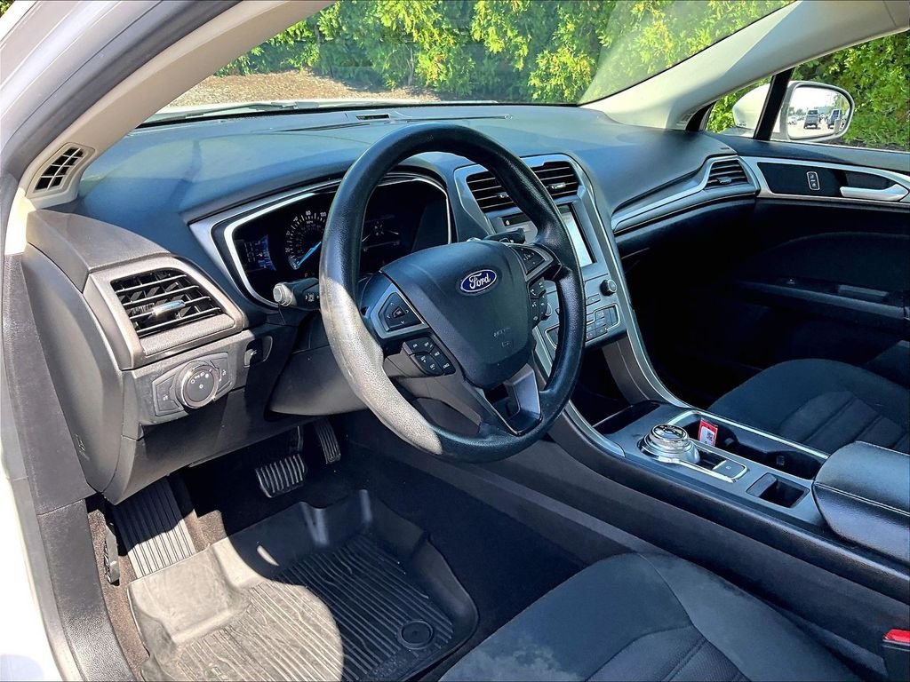 Used 2019 White Ford SE image 8