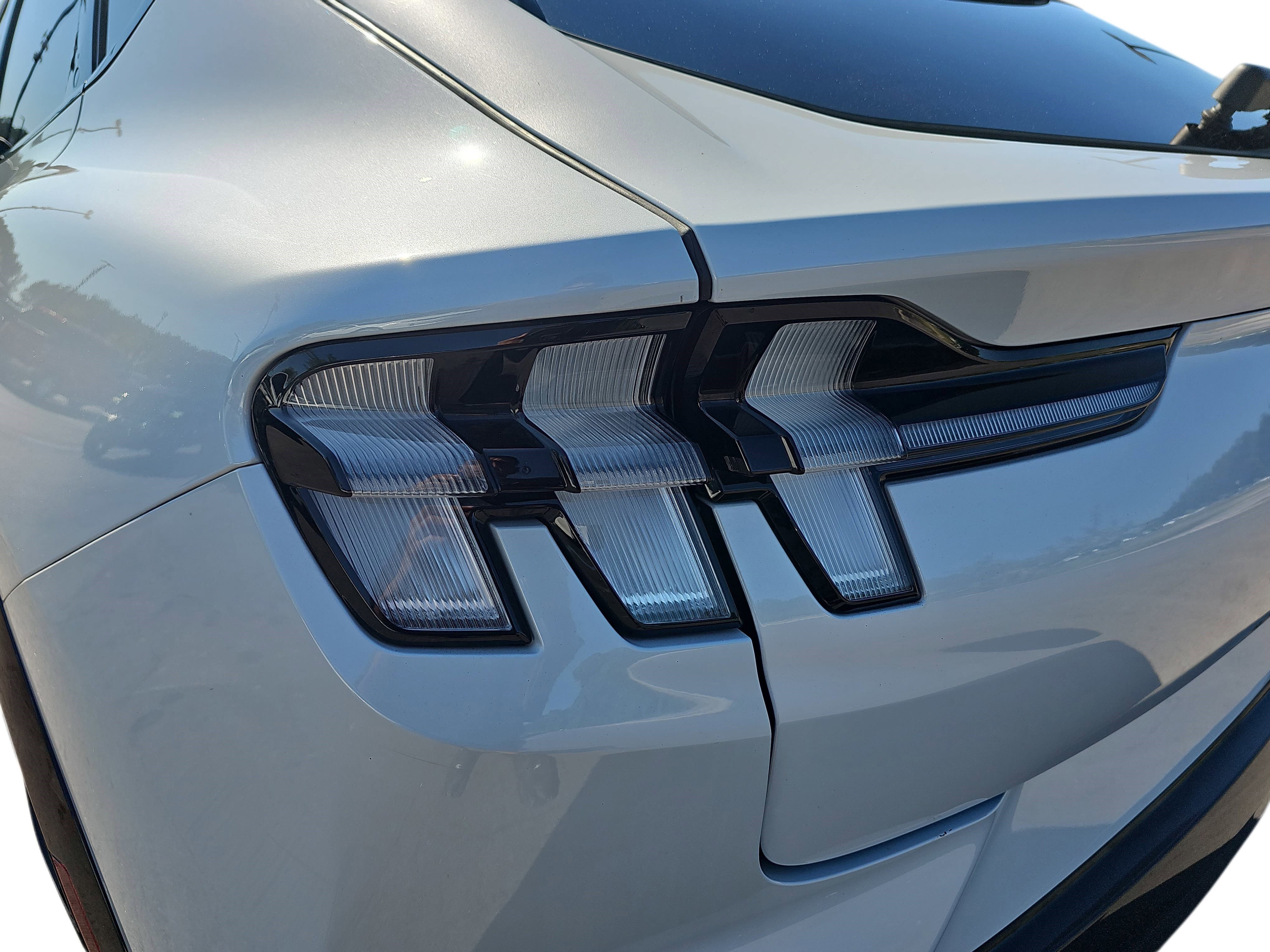 Used 2023 White Metallic Ford Premium image 30