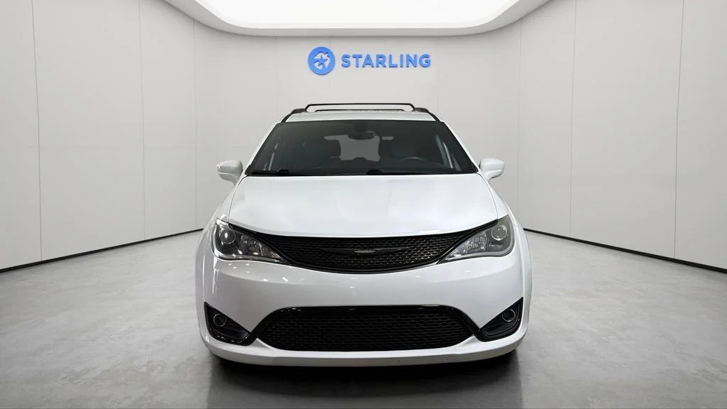 Used 2019 White Chrysler Touring Plus image 16
