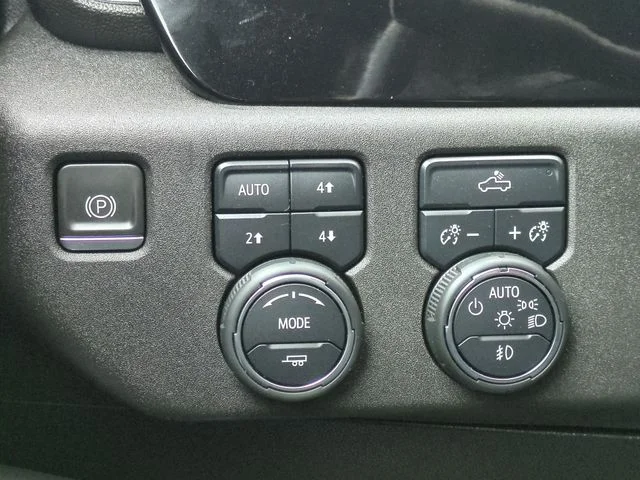 Used 2022 Black Chevrolet RST image 18