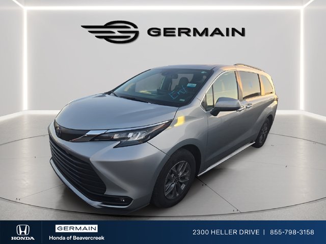 2025 Toyota Sienna XLE