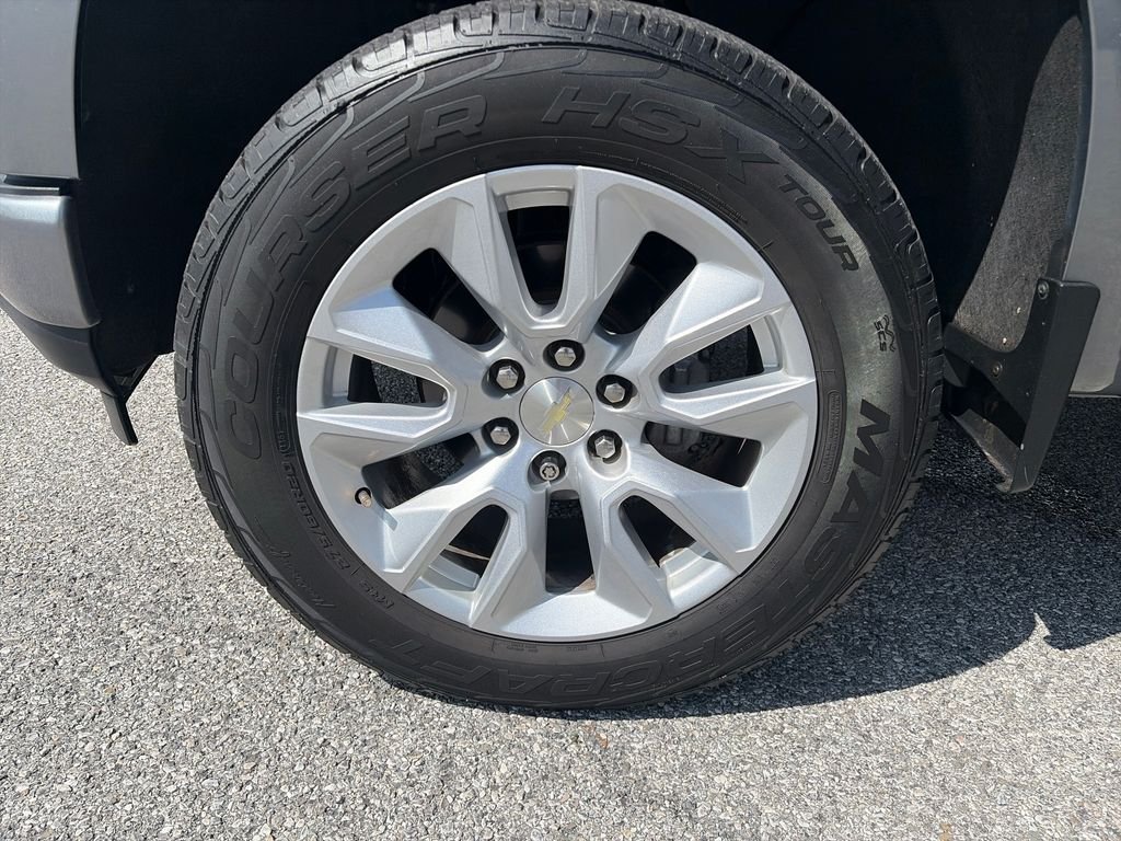 Used 2020 Gray Chevrolet Custom image 26