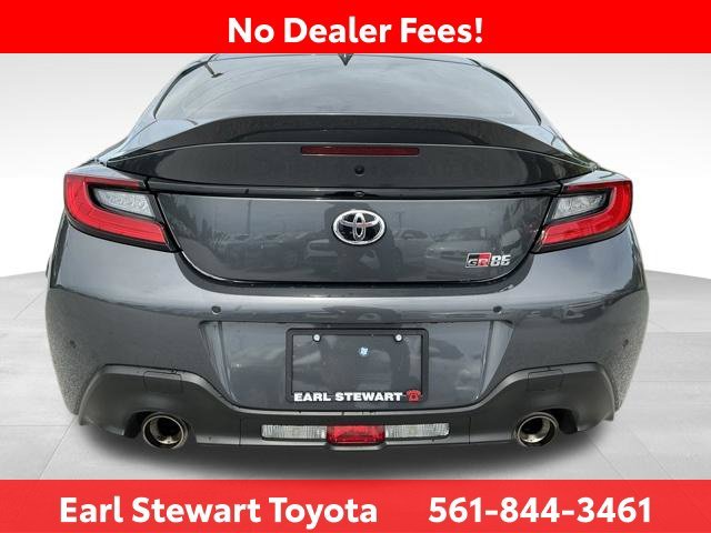 Certified Used 2025  Toyota Premium image 6