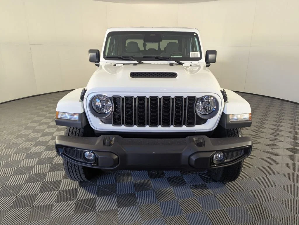 New 2026 Bright White Clear-Coat Exterior Paint Jeep Sport S image 3