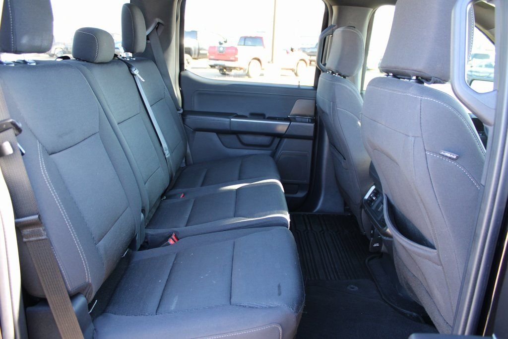 Used 2024  Ford XLT image 9