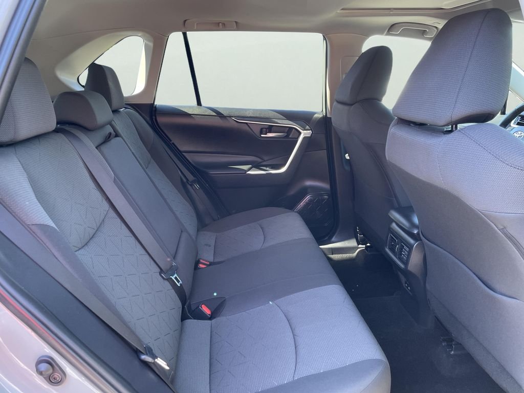 Used 2023  Toyota XLE image 12