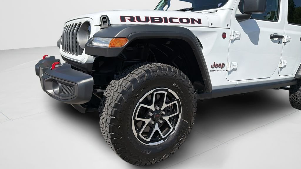 Used 2025 White Jeep Rubicon image 38