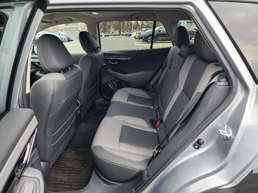2025 Subaru Outback Onyx Edition - Photo 33