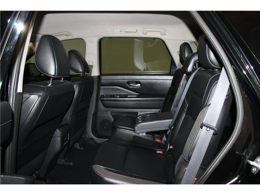 Used 2022 Super Black Nissan SL image 12