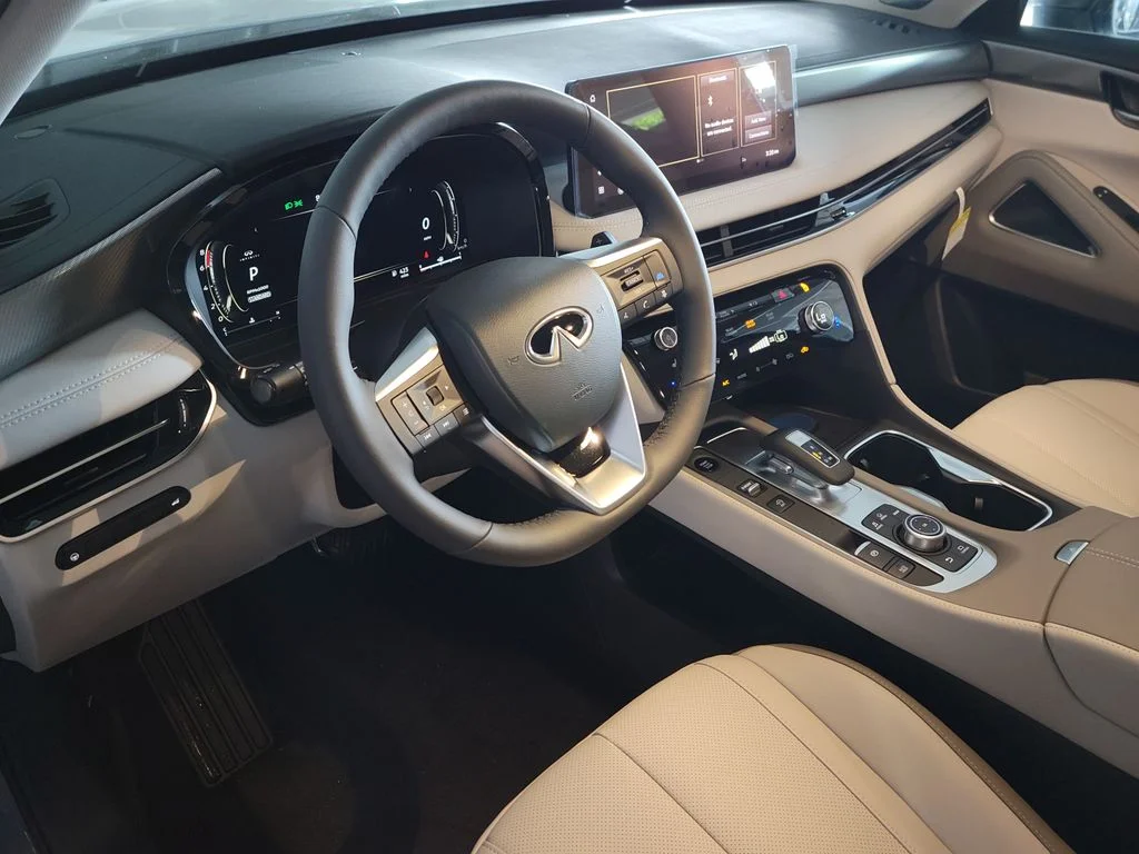 New 2027 HARBOR GRAY INFINITI Luxe FWD image 17