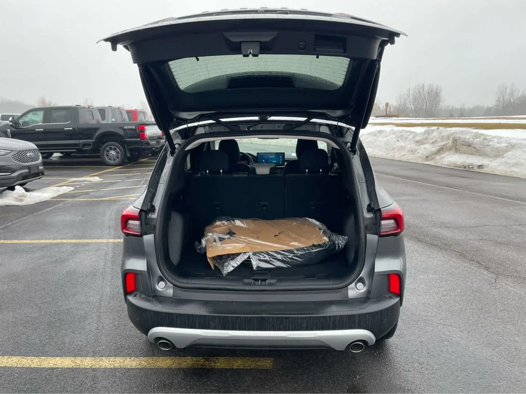 Used 2025 Gray Ford Active image 10