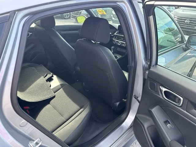 Used 2025  Honda Sport image 13