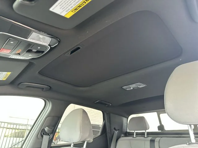 Used 2023 Green Hyundai SEL Premium image 23