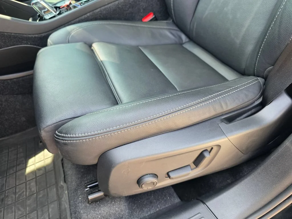 Used 2026  Volvo Plus image 11