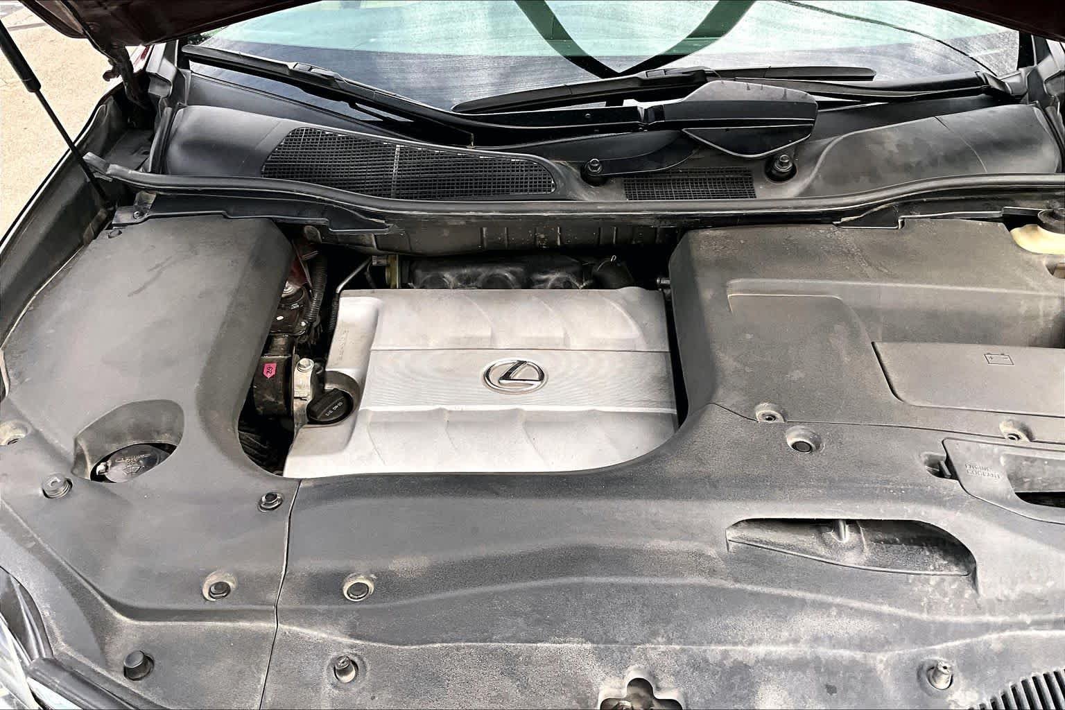 Used 2015 Claret Mica Lexus  image 32