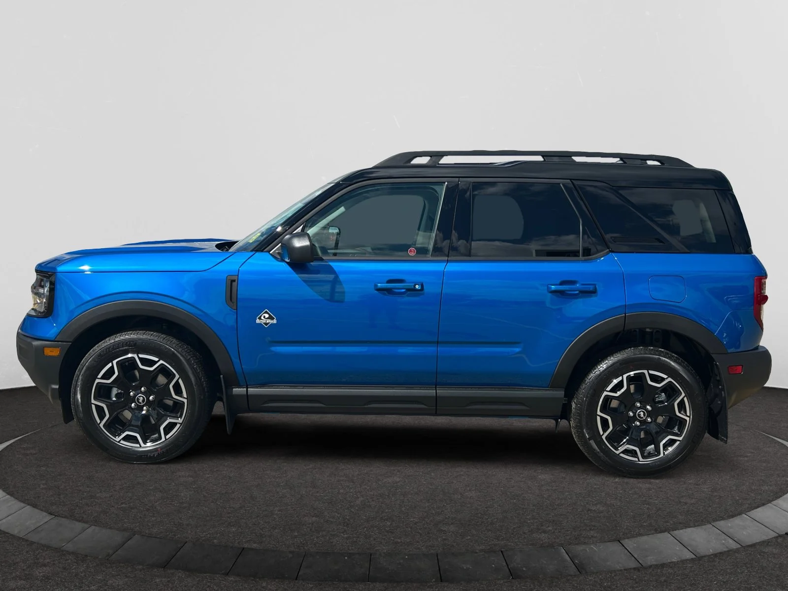 New 2026 Velocity Blue Metallic Ford Outer Banks image 2