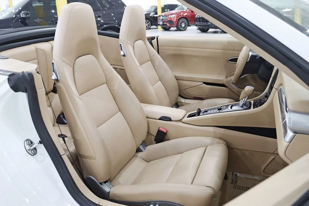 Used 2014 White Porsche Carrera image 26
