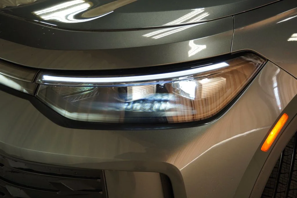 New 2026 Platinum Gray Volkswagen 2.0T SE image 30