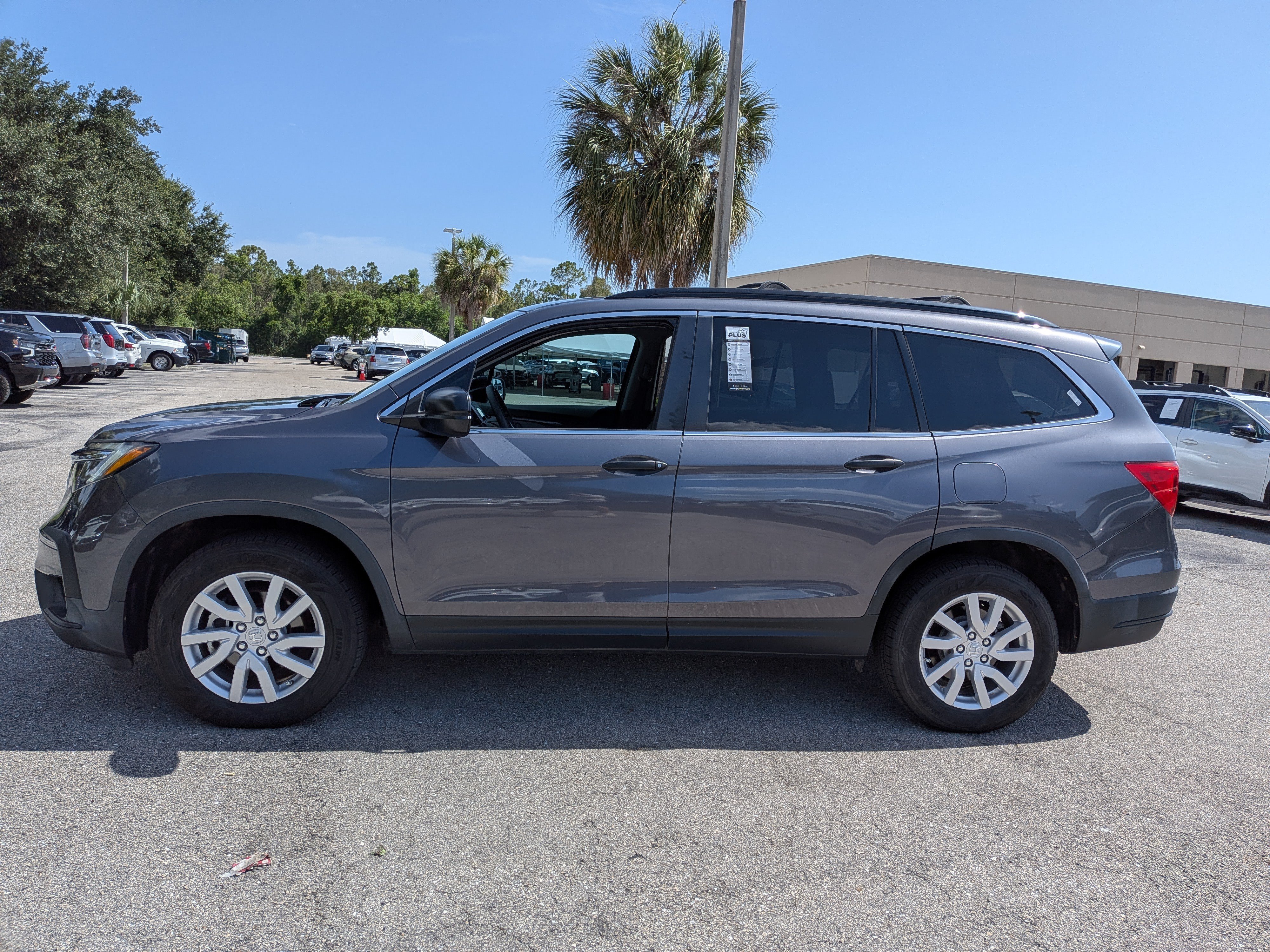 Used 2021 Modern Steel Metallic Honda LX image 7