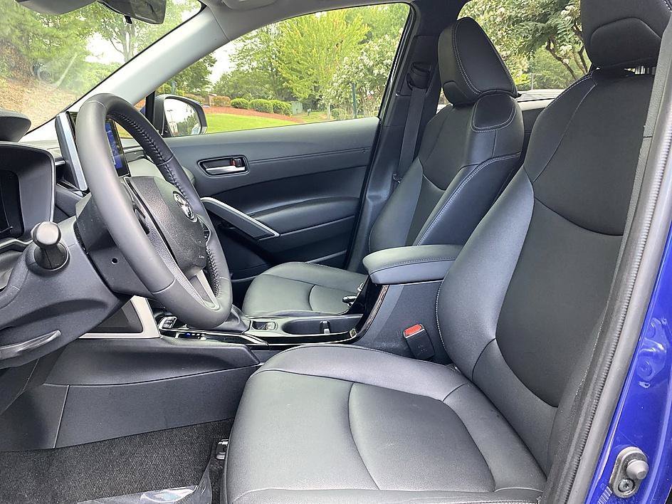 Used 2024 Blue Crush Metallic Toyota XLE image 11