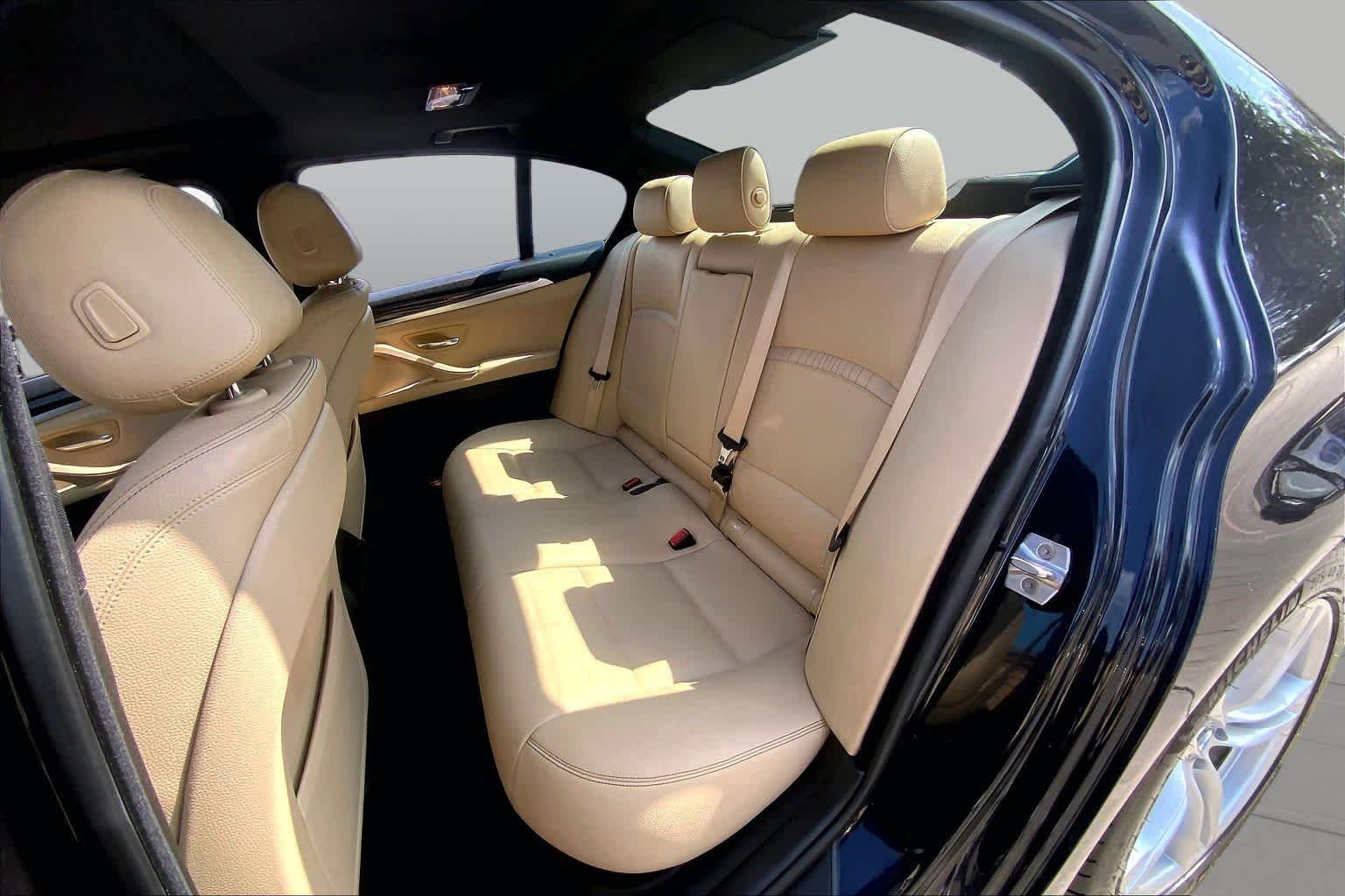 Used 2016 Black Sapphire Metallic BMW 528i image 20