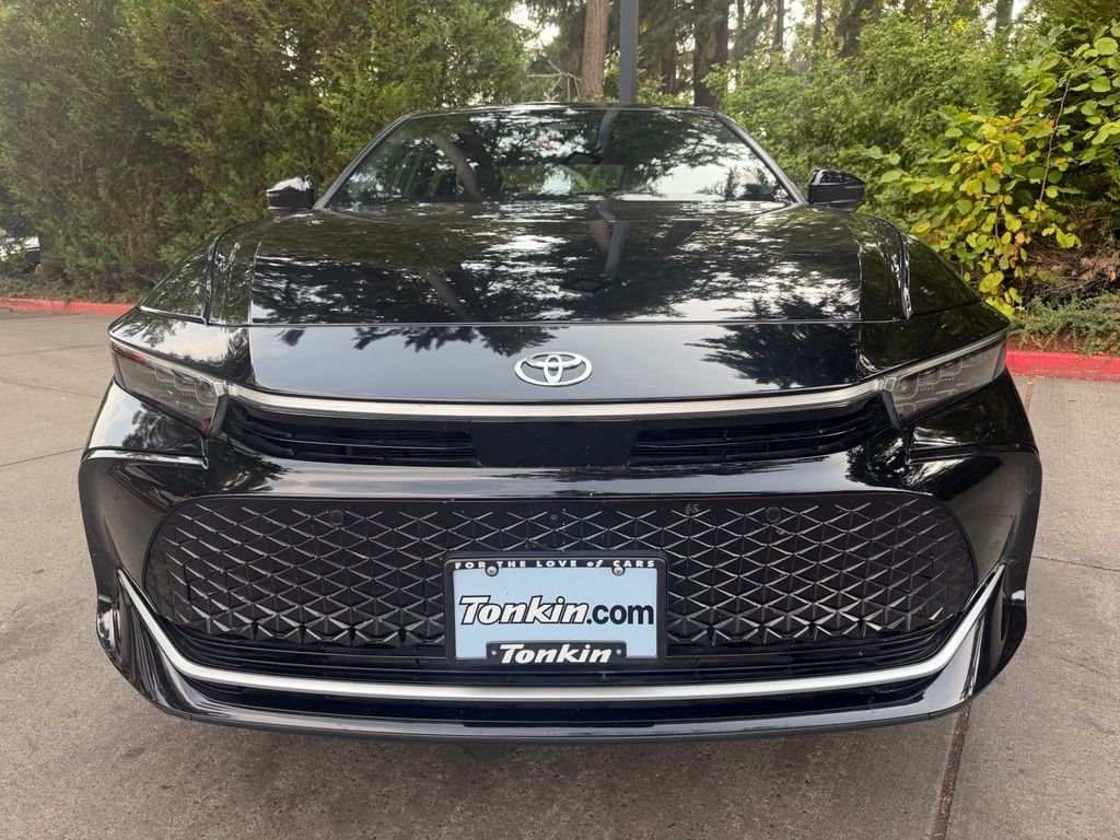 Used 2023 Black Toyota Platinum image 9