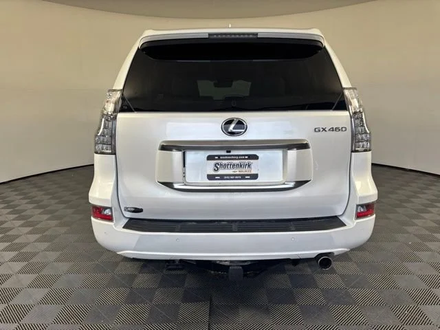 Used 2023 White Lexus GX 460 Premium image 40