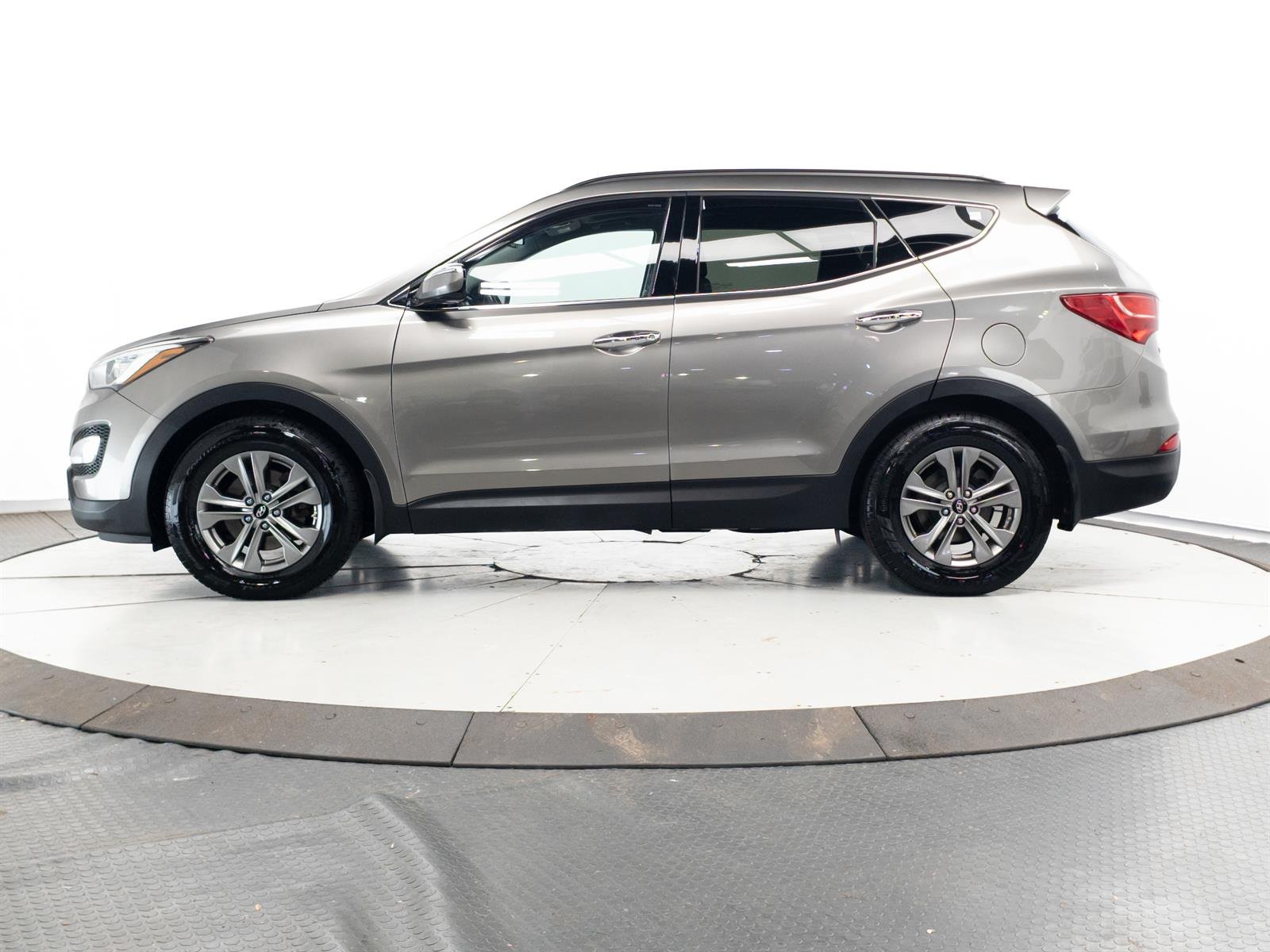 Used 2016 Gray Hyundai 2.4 Base image 8