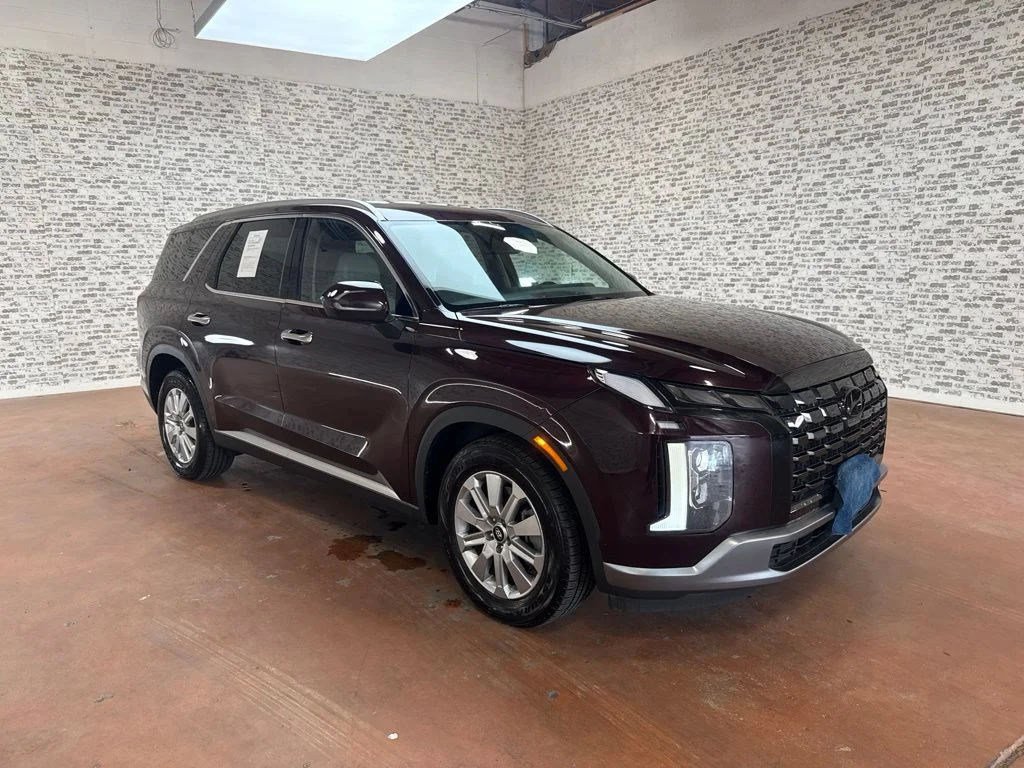 Used 2024 Sierra Burgundy Hyundai SEL image 1