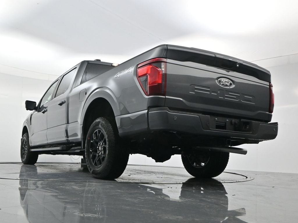 New 2026 Carbonized Gray Metallic Ford XLT image 41