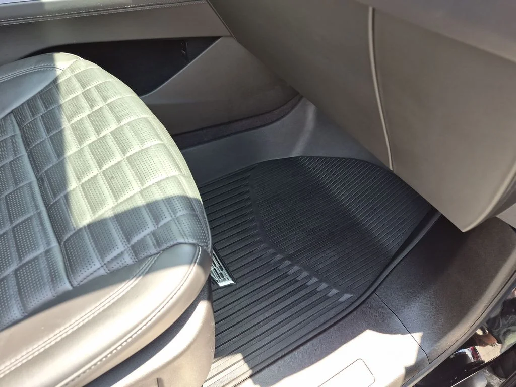 Used 2025 Black Cadillac Sport Platinum image 43