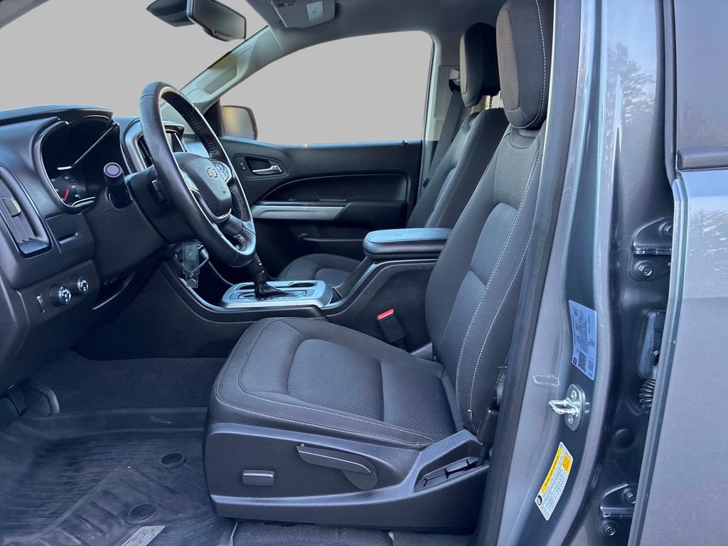 Used 2021 Gray Chevrolet LT image 21