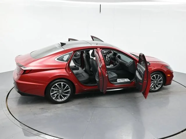 Used 2023 Ultimate Red Hyundai Limited image 44