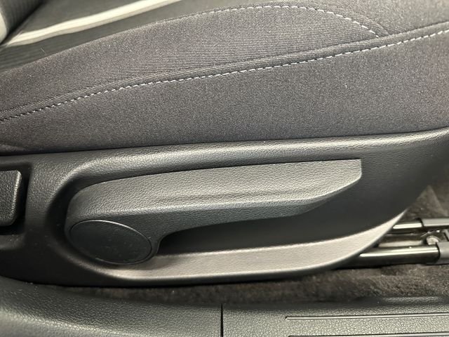 Used 2025 Blue Hyundai SEL image 18