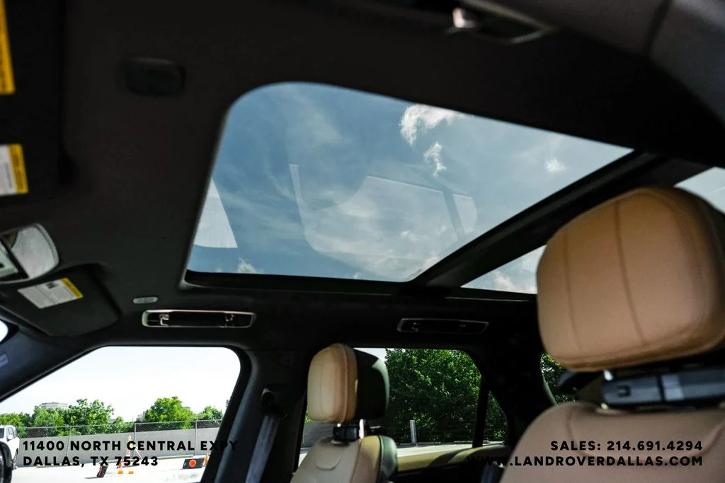 New 2026 Fuji White Land Rover Dynamic SE image 23