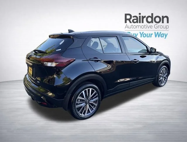 Used 2023 Super Black Nissan SV image 7