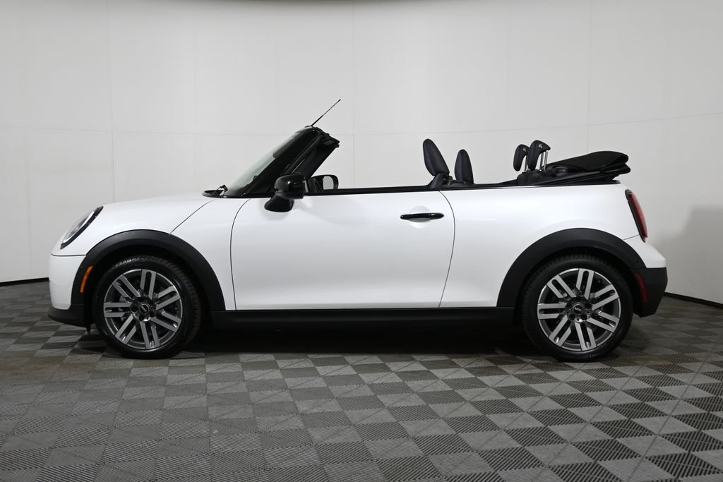 Used 2026 White MINI  image 11
