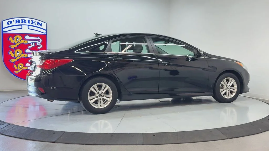 Used 2014 Phantom Black Metallic Hyundai GLS image 4