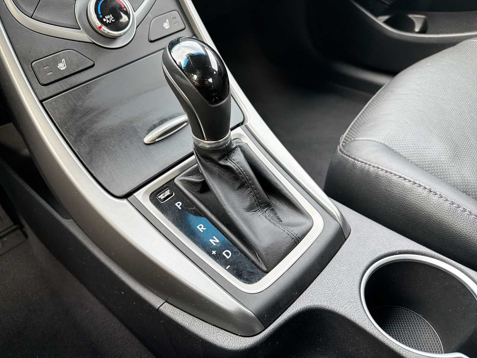 Imagen 29: Hyundai Limited de 2014 de color Phantom Black de segunda mano
