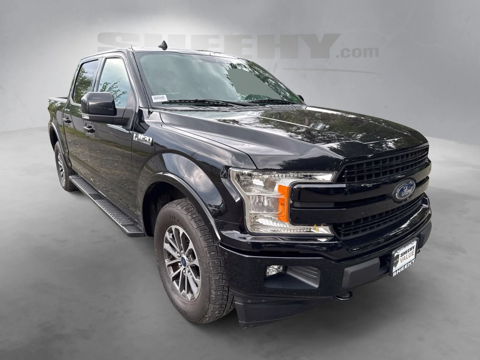 Used 2019 Agate Black Metallic Ford Lariat image 2
