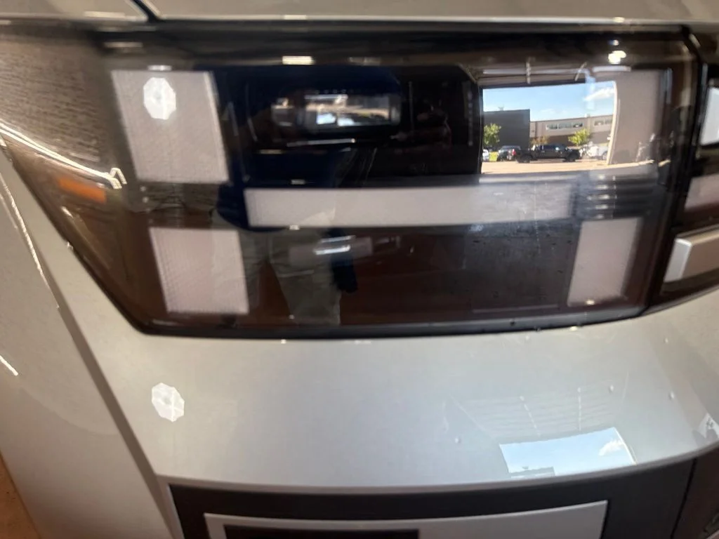 New 2027 Shimmering Silver Hyundai SEL image 10