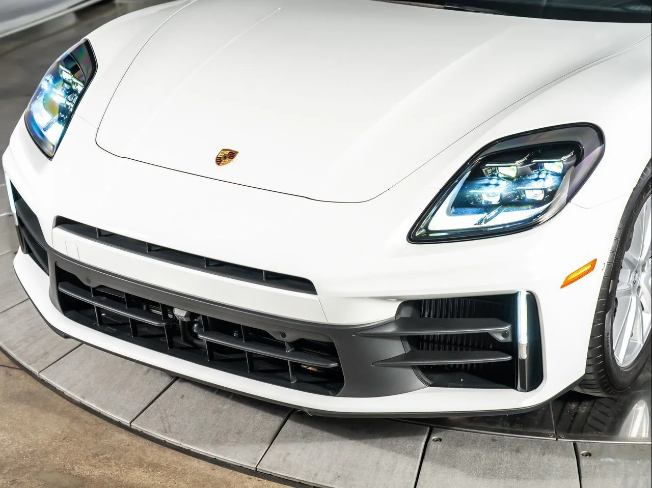 Used 2025 White Porsche  image 11