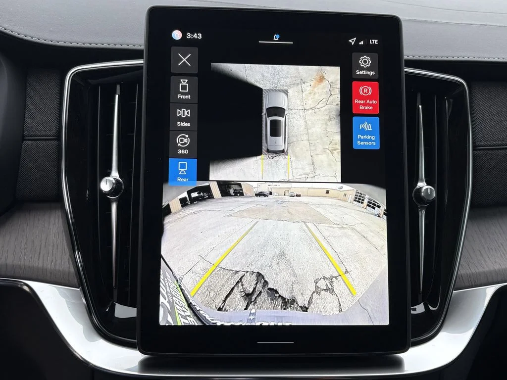 New 2026 Aurora Silver Volvo Ultra image 20