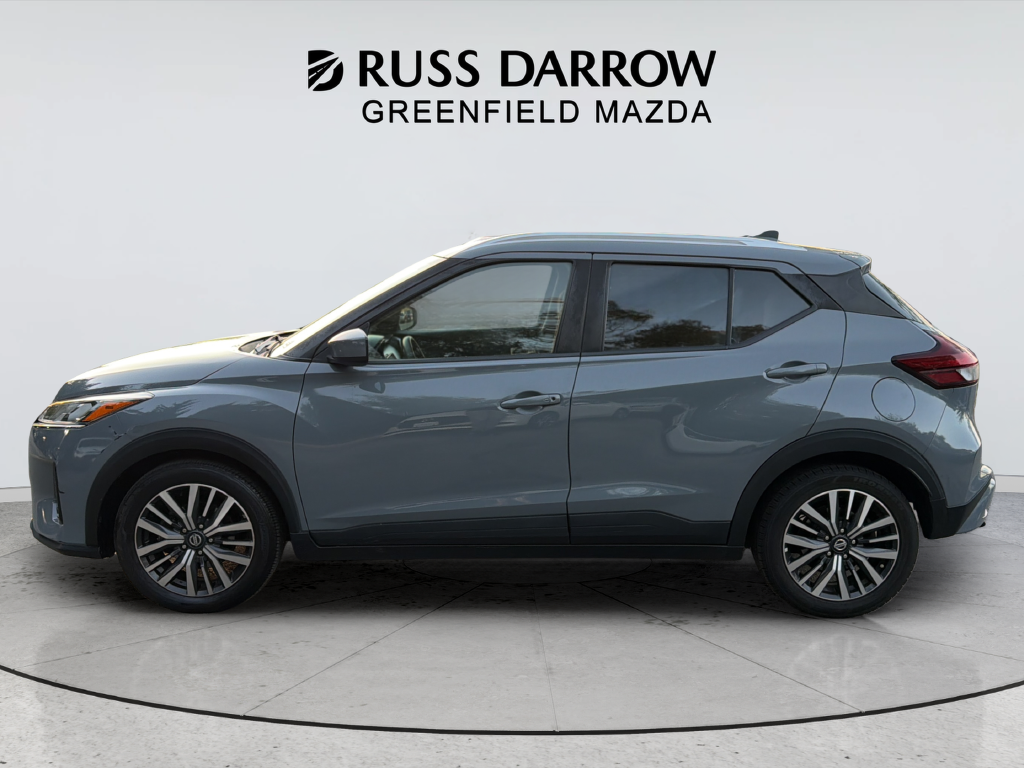 Used 2021 Nissan Kicks SV with VIN 3N1CP5CV6ML481736 for sale in Greenfield, WI
